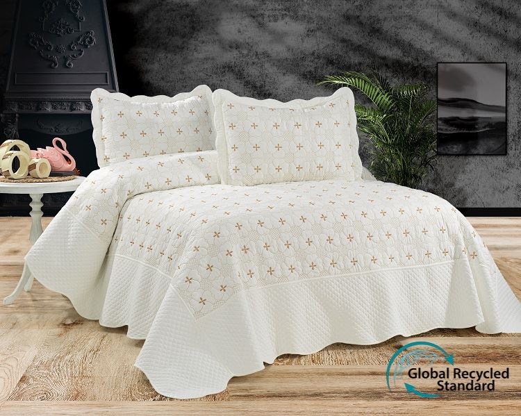Global Recycle Standard Embroidered Quilt Set