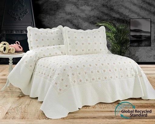 Embroidered Quilt With GRS Certification 1