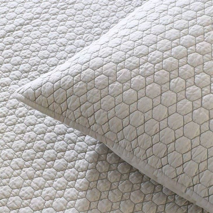 Solid Cotton Embroidered Quilt Set-3