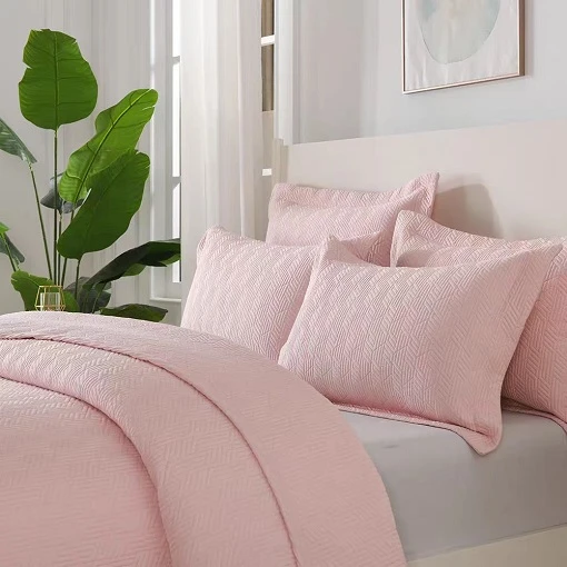 Pink Embroidered Cotton Quilt Set Pink Embroidered Cotton Quilt Set