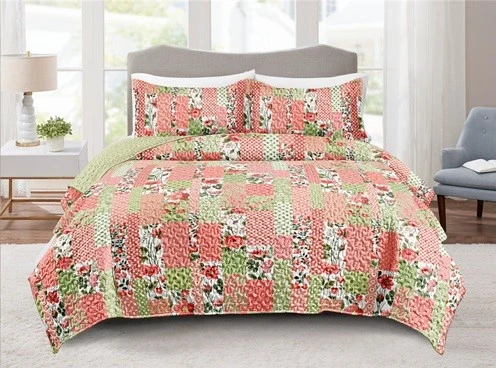 Floral Printed Patchwork Quilt Set Floral Printed Patchwork Quilt Set