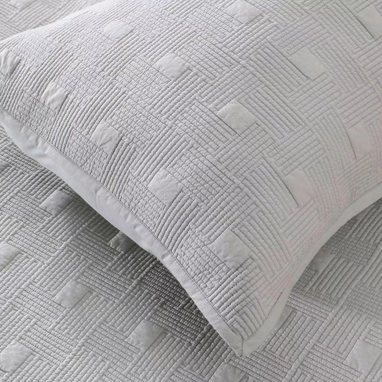 Solid Cotton Embroidered Quilt Set-4