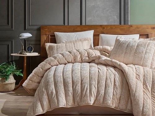 Embossed Flannel Comforter Set-Beige