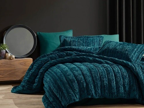Embossed Flannel Comforter Set-Green