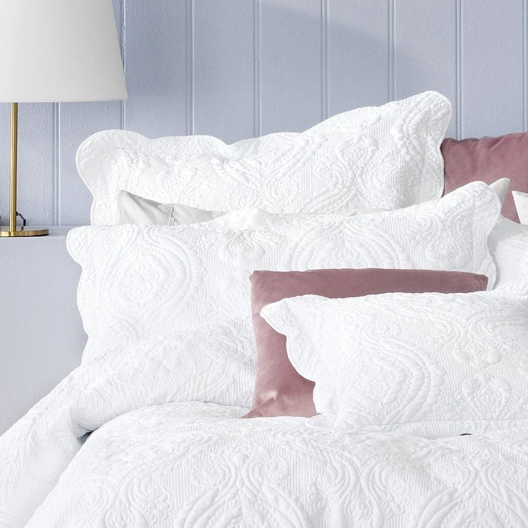Cotton Embroidered Bed Quilt Set-1