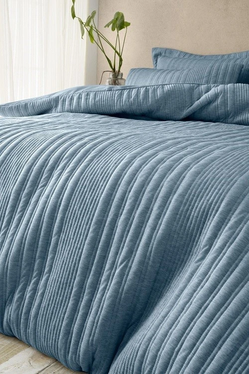 Embroidered Striped Quilt Set 2