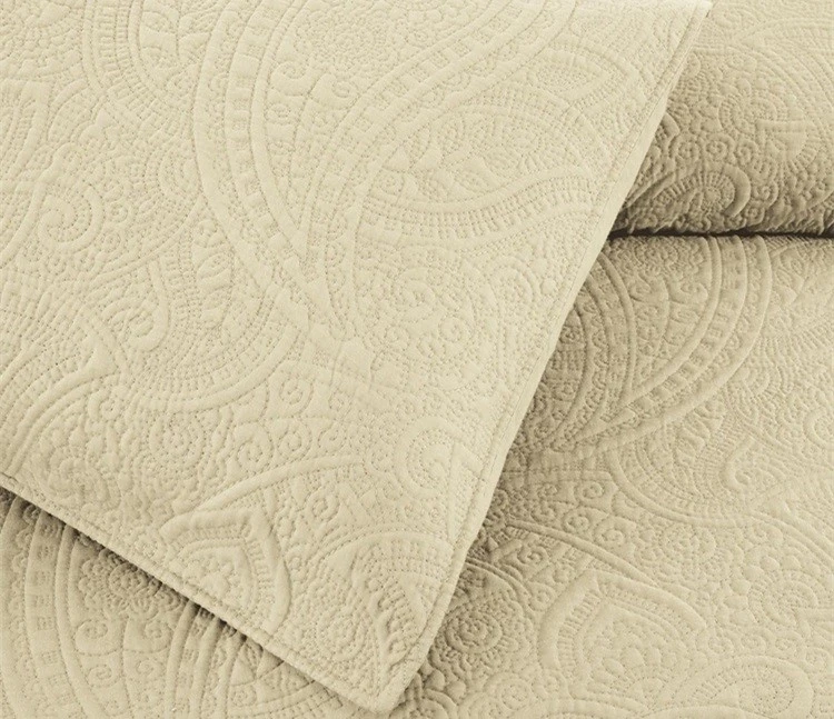 Solid Embroidered Quilts And Bedspreads2
