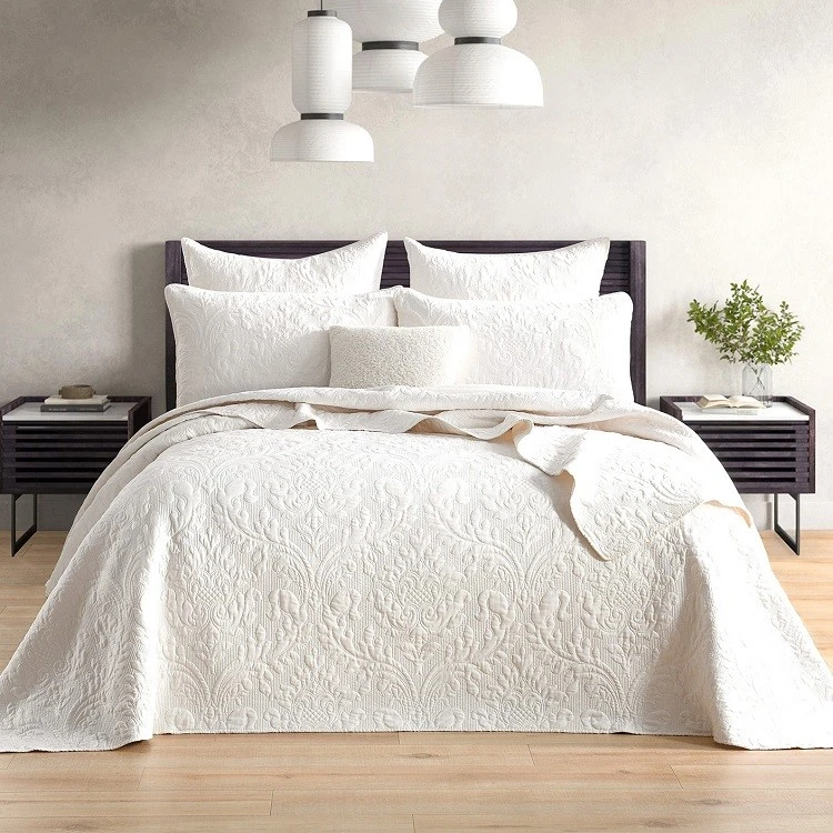 Embroidered Cotton Quilt
