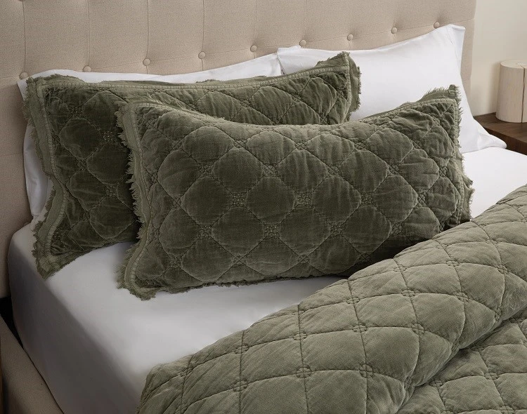 Complete Set of Stone Washed Quilt Set Complete Set of Stone Washed Quilt Set