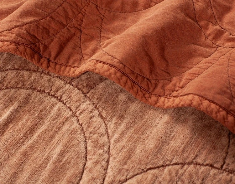 Luxurious Materials of Stonewashed Quilt Set Luxurious Materials of Stonewashed Quilt Set